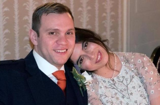 Хеджес прибыл в ОАЭ, чтобы собрать материал для диссертации