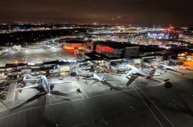 Неизвестный беспилотник на три часа заблокировал работу крупнейшего аэропорта Лондона