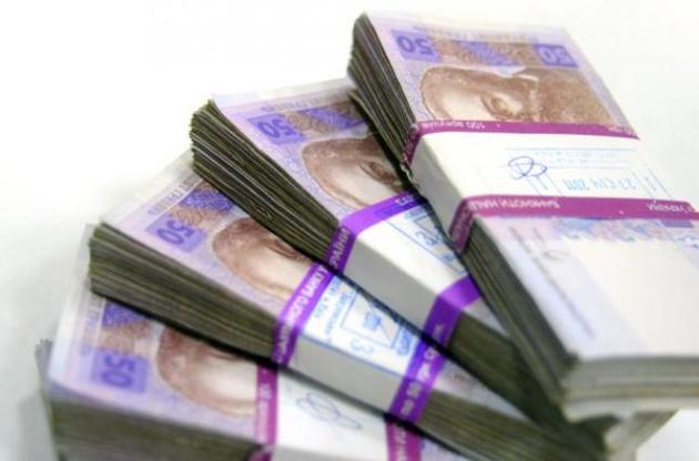 Украинцы теперь могут сдавать значительно поврежденные банкноты в уполномоченные банки
