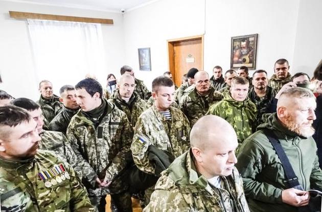 На виїзне засідання ТСК в Одесі прийшли "муніципальні охоронці" Труханова