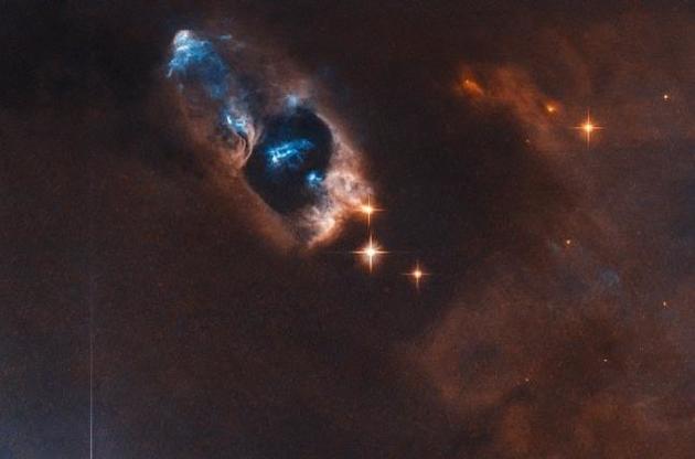 "Хаббл" сделал снимок "следов" новорожденной звезды