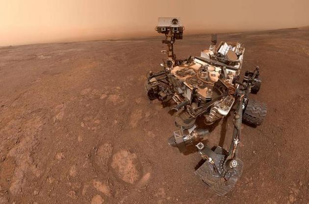 Марсоход Curiosity передал на Землю новое "селфи"