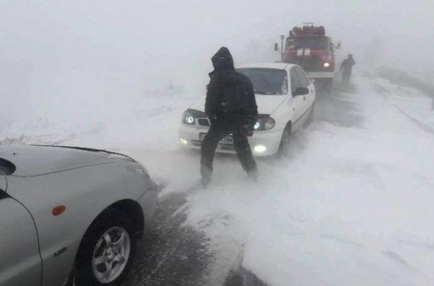 ДСНС оголосила штормове попередження через сильні снігопади