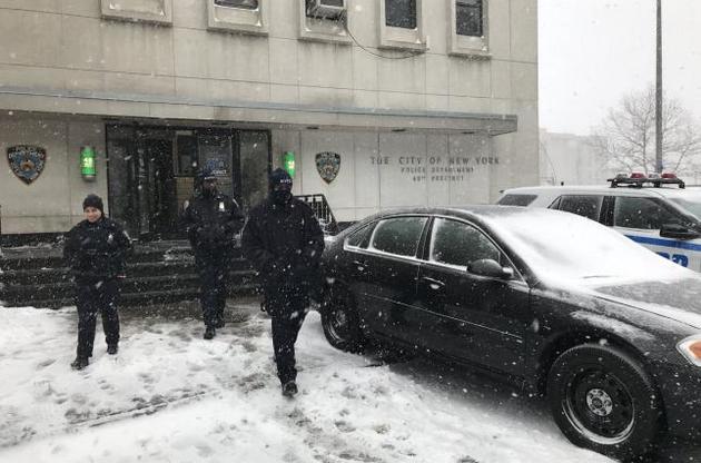 Снігопад призвів до скасування авіарейсів і відключення електроенергії