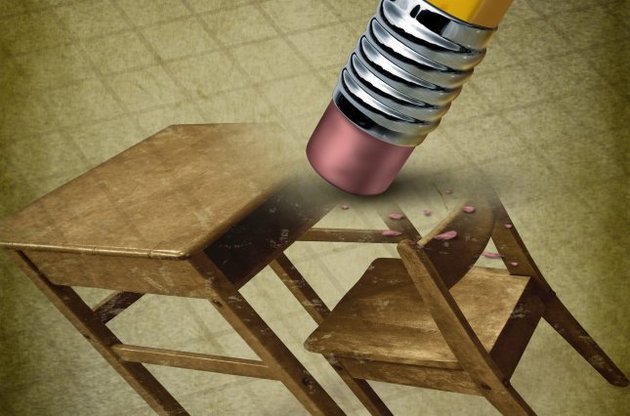 35 млн евро будут направлены непосредственно на модернизацию инфраструктуры, то есть строительство, ремонты и оборудование