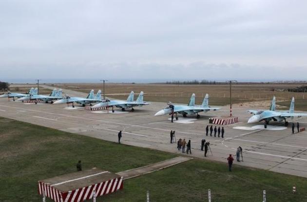Россия стянула в оккупированный Севастополь истребители и военную технику