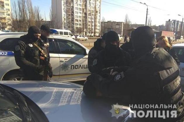 До злочинної схеми зловмисник залучив діючих поліцейських