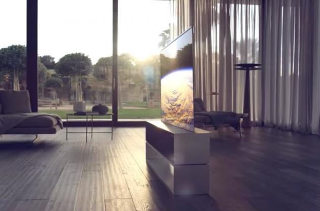 Телевизор способен сворачиваться, если пользователь его не смотрит