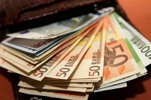 Уряд Італії почав виплачувати кожному жителю по 500 євро на місяць
