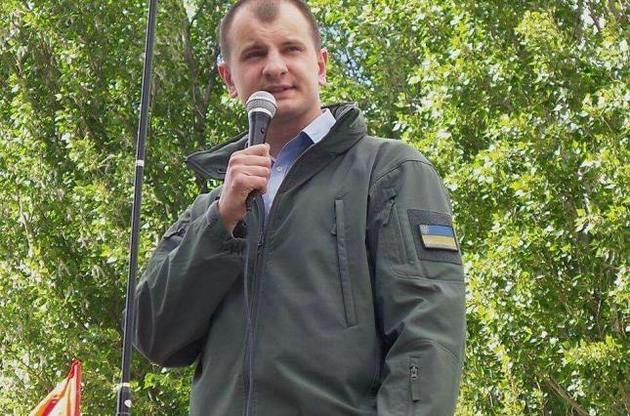 Суд Москвы заочно арестовал лидера С14 за "нападение" на посольство РФ в Киеве