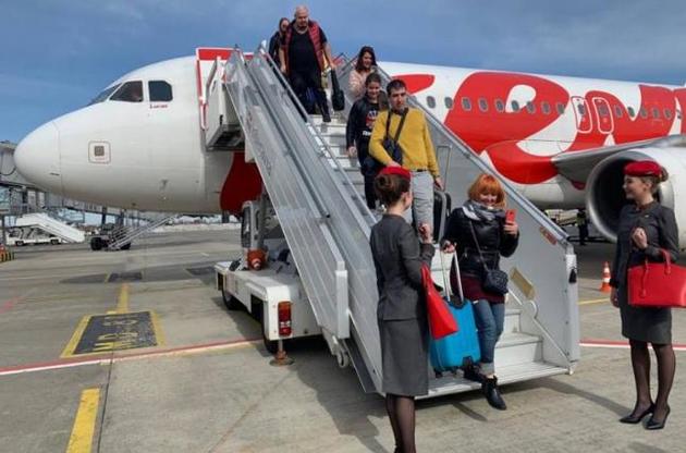 Перший літак рейсом Рим-Харків здійснив посадку