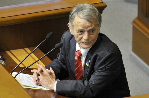 Джемилев заявил, что россияне заселяют Крым в том числе за счет сокращения коренного населения