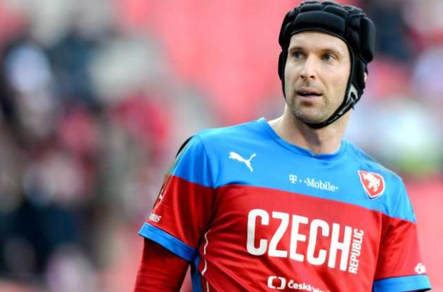 Петр Чех виступає в АПЛ з 2004 року