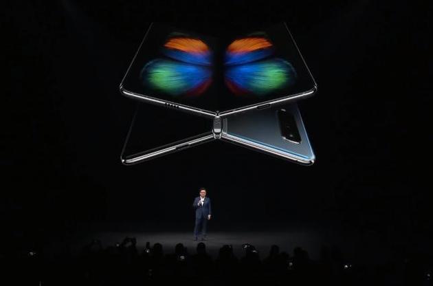 Вартість Galaxy Fold буде стартувати від 1980 доларів