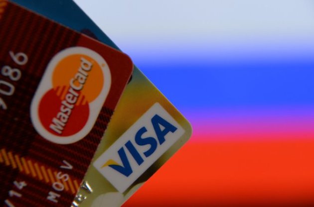 Mastercard і Visa перестали обслуговувати клієнтів російського банку