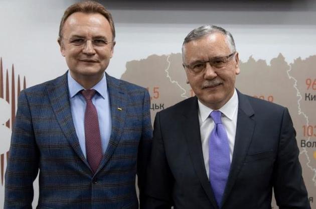 Гриценко и Садовый подписали соглашение о сотрудничестве на выборах