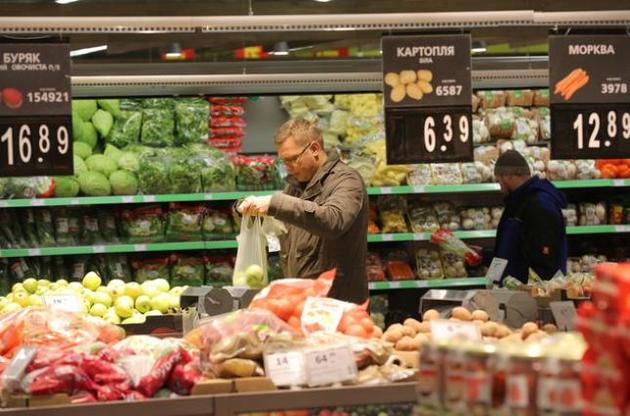 Цены на гречку, яйца и яблоки за год снизились — эксперт
