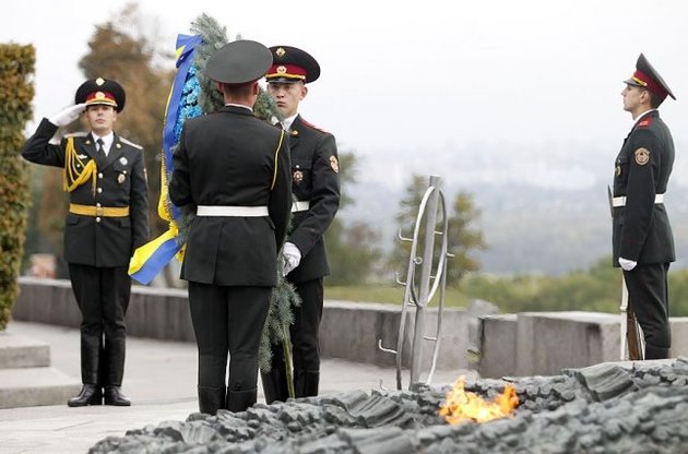 В Україні з'явиться єдиний гідний обряд поховання загиблих воїнів і ветеранів