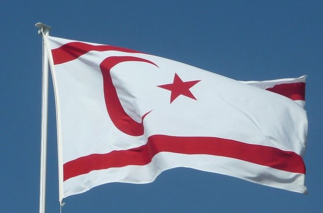 Флан невизнаного "Північного Кіпру"