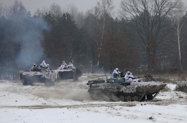 В госбюджете на 2019 год заложено повышение зарплат военным на 30%