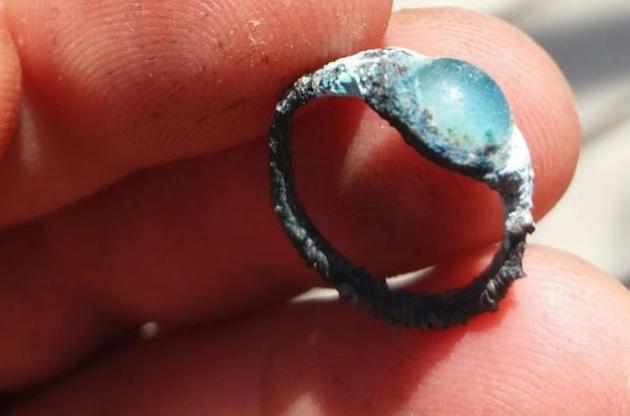 Археологи обнаружили в Израиле кольцо возрастом две тысячи лет