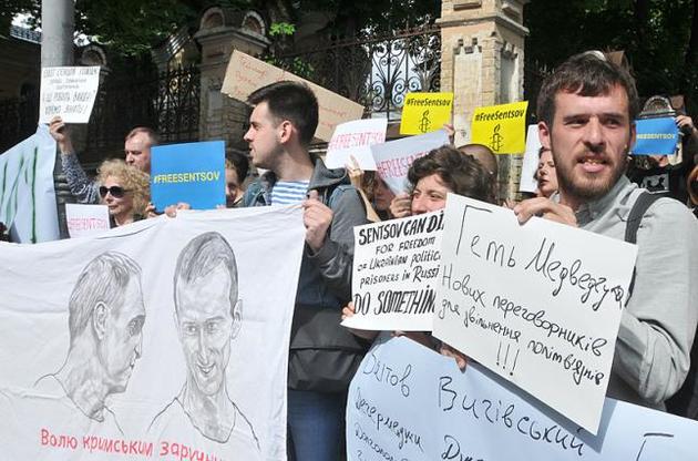 Денисова назвала количество узников Кремля в РФ и оккупированном Крыму