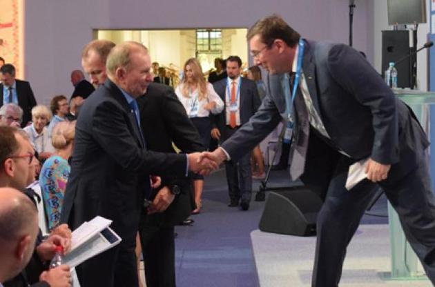 Луценко був одним з організаторів акції "Україна без Кучми", яка розпочалася після публікації "плівок Мельниченка"