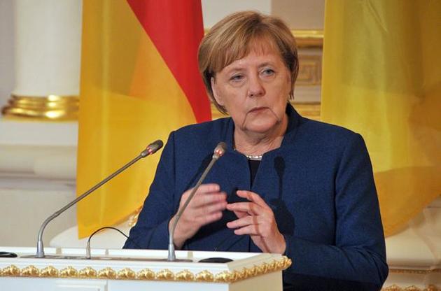 Меркель назвала ситуацію в Донбасі далекою від врегулювання