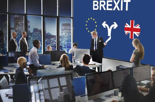 Британцы предпочитают выход из ЕС без сделки отсрочке Brexit — опрос