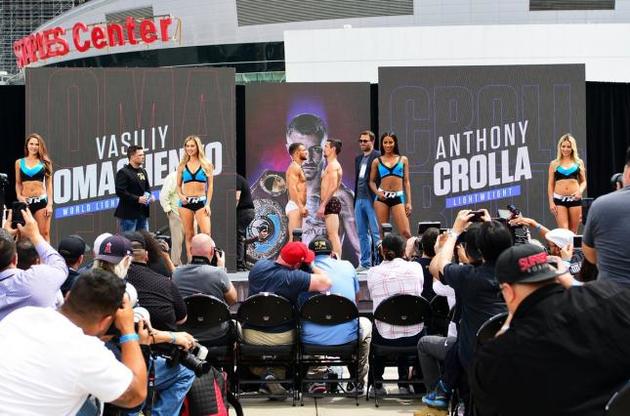 Кролла оказался тяжелее Ломаченко на 200 грамм