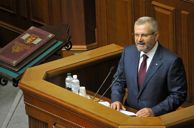 Екс-"регіоналів" періодично тягне виступити в парламенті недержавною мовою