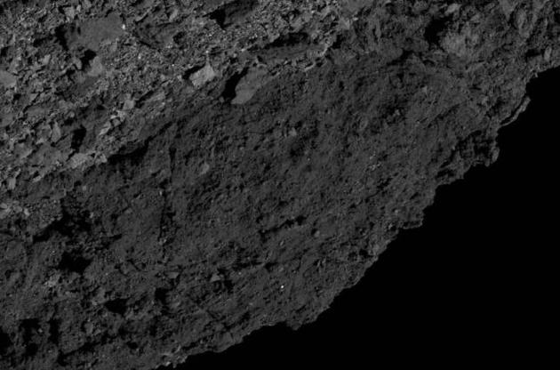 Аппарат NASA сделал снимок экваториального хребта астероида Бенну