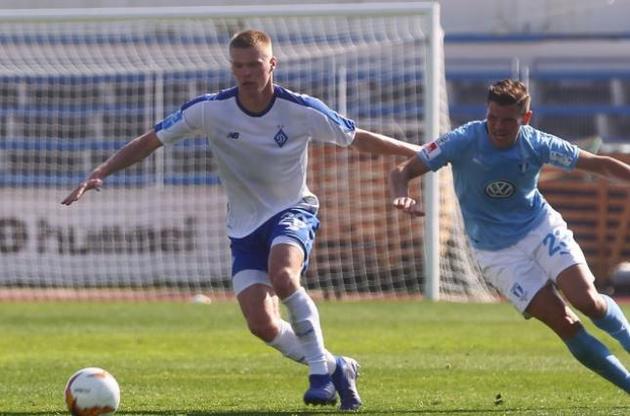 Команды голов не забивали