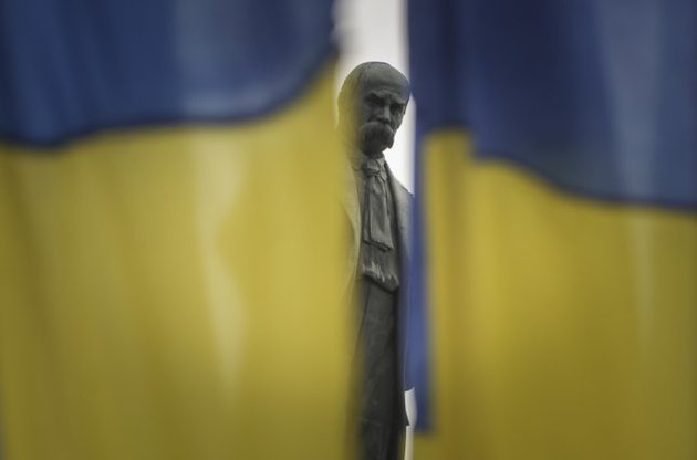 В Украине отмечают 205 годовщину дня рождения Тараса Шевченко