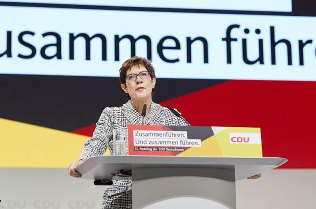 Глава партии Ангелы Меркель поддержала "Северный поток-2".