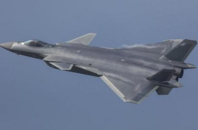 J-20 - основний бойовий винищувач Китаю поряд з FC-31; належить до 5-го покоління