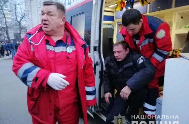 Госпитализированы 19 правоохранителей