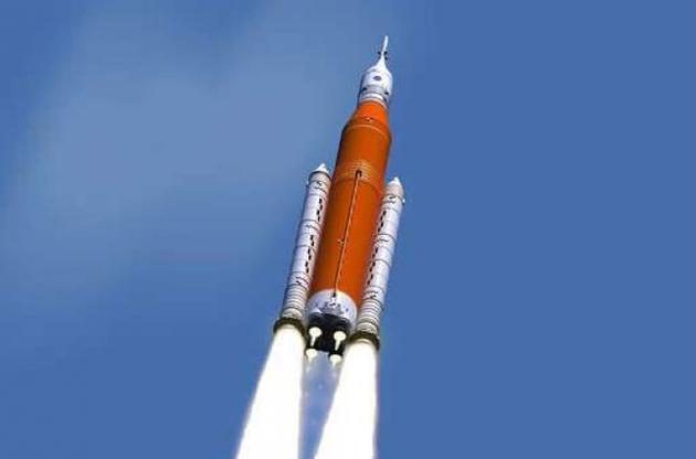 NASA не встигне підготувати надважку ракету до запуску "Оріона" у 2020 році
