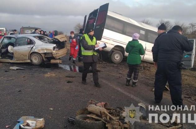 В ДТП в Одесской области пострадали 13 человек, есть погибший