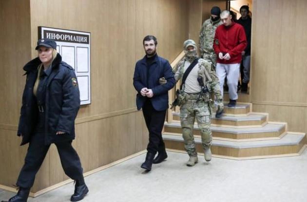 У Москві ще чотирьом військовополоненим морякам продовжили арешт