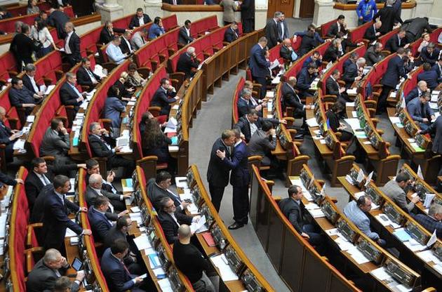 Депутати розглянули менше чверті поправок до мовного законопроекту