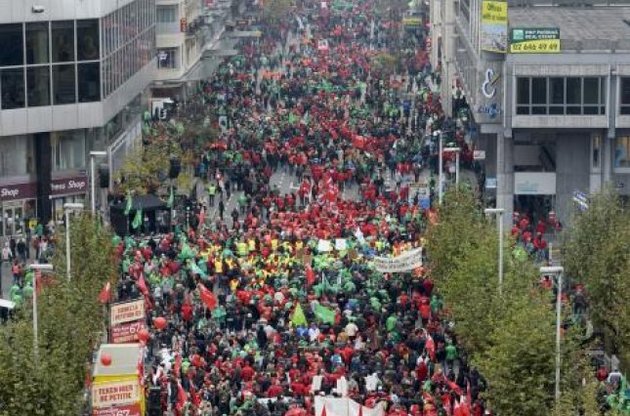 В Бельгии 15 тысяч школьников и студентов вышли на демонстрацию в защиту климата