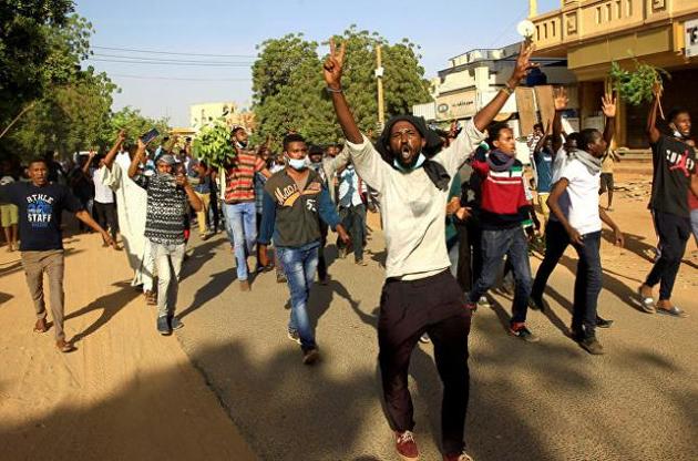 У столиці Судану під час протесту почалася перестрілка