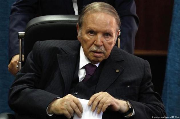 Ушедший в отставку президент Алжира попросил прощения у нации