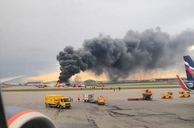 В результате пожара в аэропорту "Шереметьево" погибли 11 взрослых и двое детей