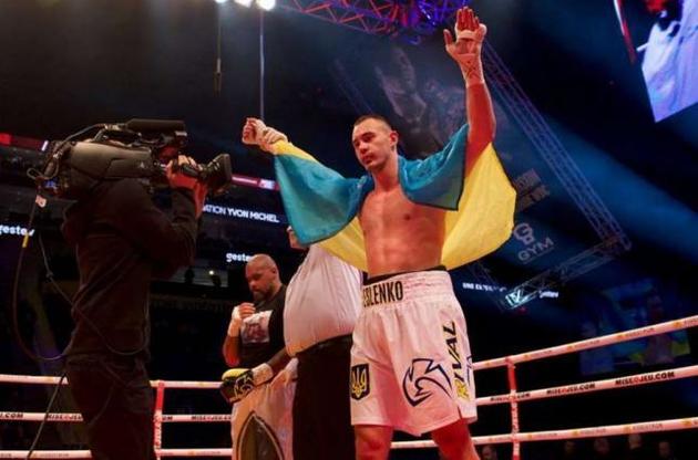 Украинский боксер Тесленко завоевал первый чемпионский пояс