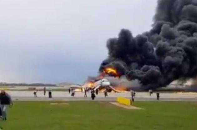 У Моз РФ розповіли про стан вцілілих пасажирів згорілого авіалайнера
