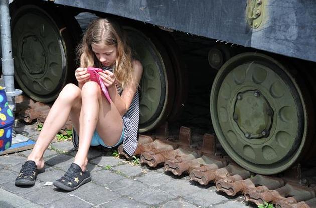 Некоторые военные лицеи уже оборудовали для пребывания в там девочек