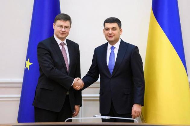 Домбровскис в рамках визита в Украину 1 марта посетит Бердянск Запорожской области