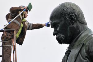 Ориентироваться на человека,  а не на свершения